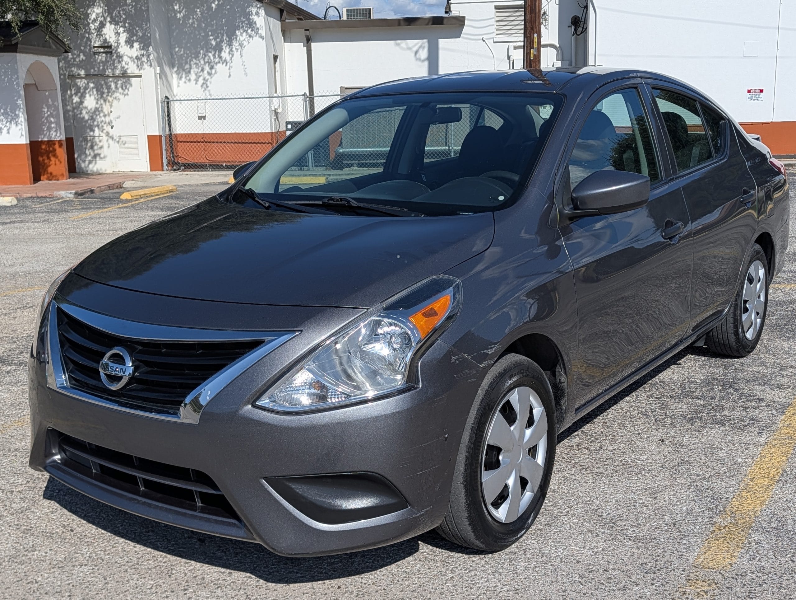 2019 Nissan Versa Sedan S Plus - Photo 4